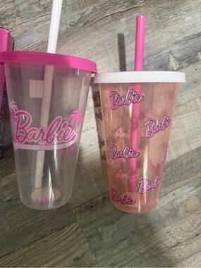 Barbie Pink and White Party Tumblers with Straws - Set of 2